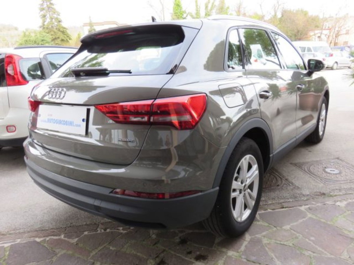 Audi Q3 35 TDI quattro S tronic Business (3)