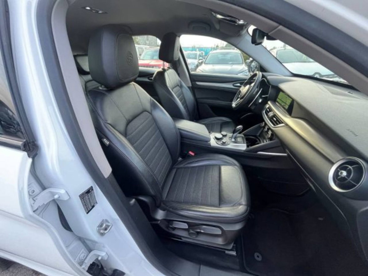 Alfa Romeo Stelvio Stelvio 2.2 Turbodiesel 150 CV AT8 RWD Business (10)