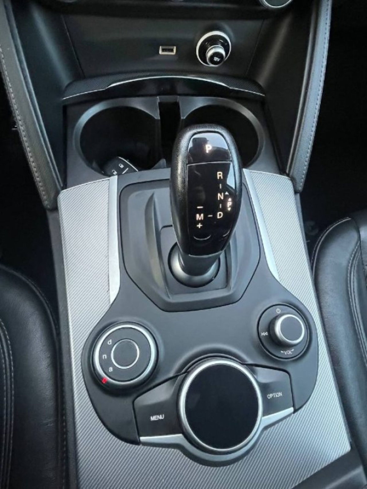 Alfa Romeo Stelvio Stelvio 2.2 Turbodiesel 150 CV AT8 RWD Business (17)