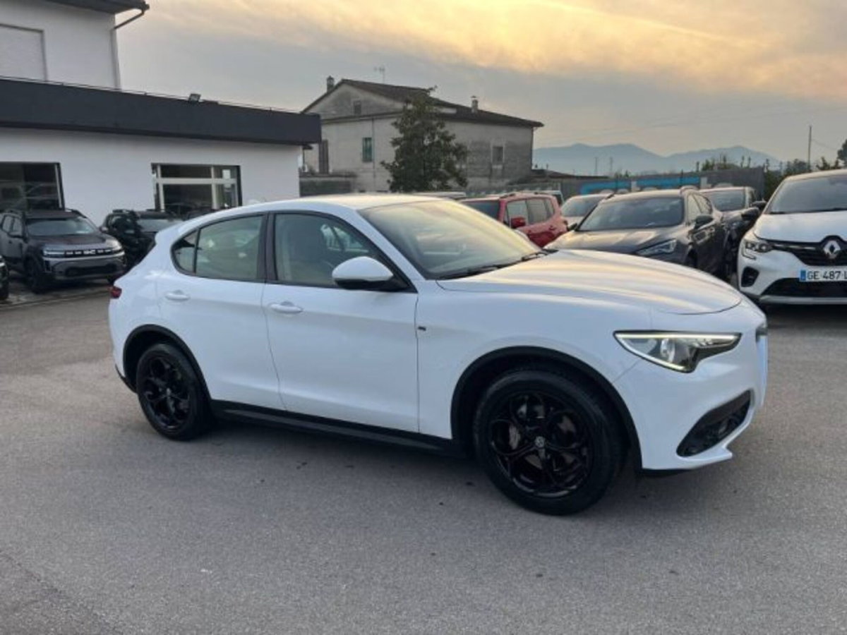 Alfa Romeo Stelvio Stelvio 2.2 Turbodiesel 150 CV AT8 RWD Business (4)