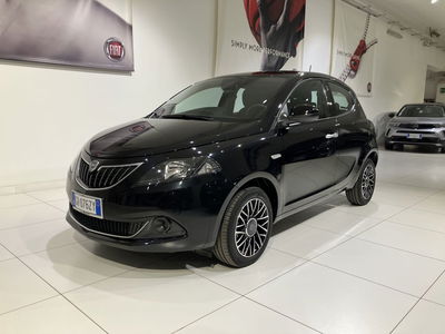 Lancia Ypsilon 1.0 FireFly 5 porte S&S Hybrid Ecochic A. Ferretti usata
