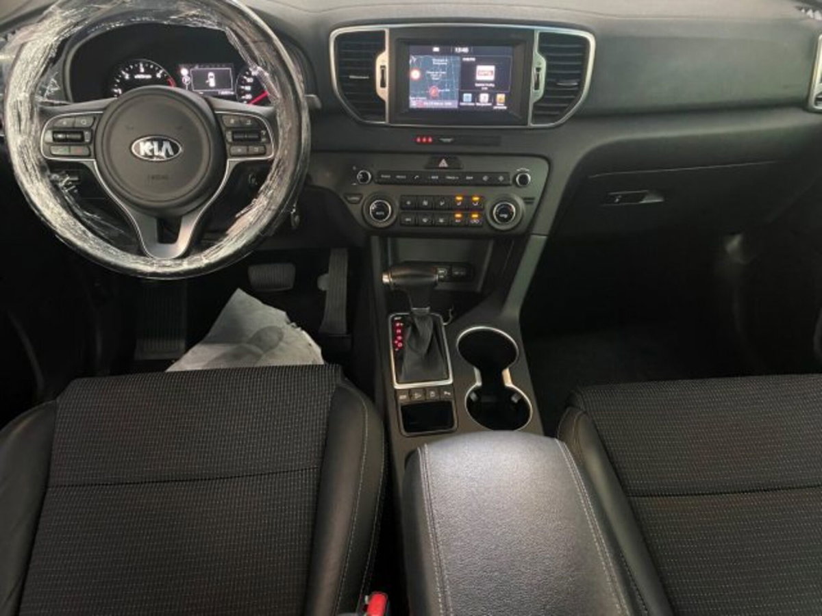 Kia Sportage 1.7 CRDI 141 CV DCT7 2WD Business Class (14)