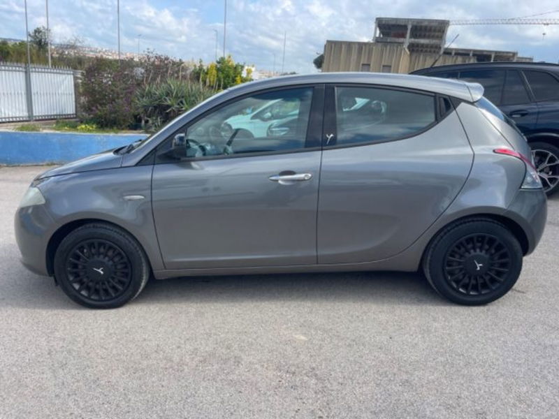 Lancia Ypsilon 1.2 69 CV Argento