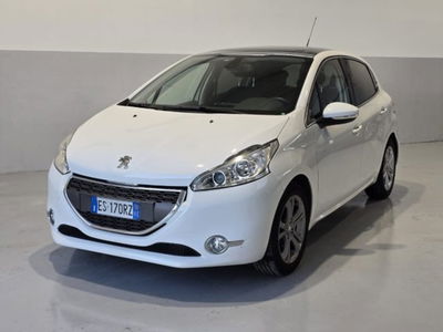 Peugeot 208 VTi 82 CV 5 porte Allure usata