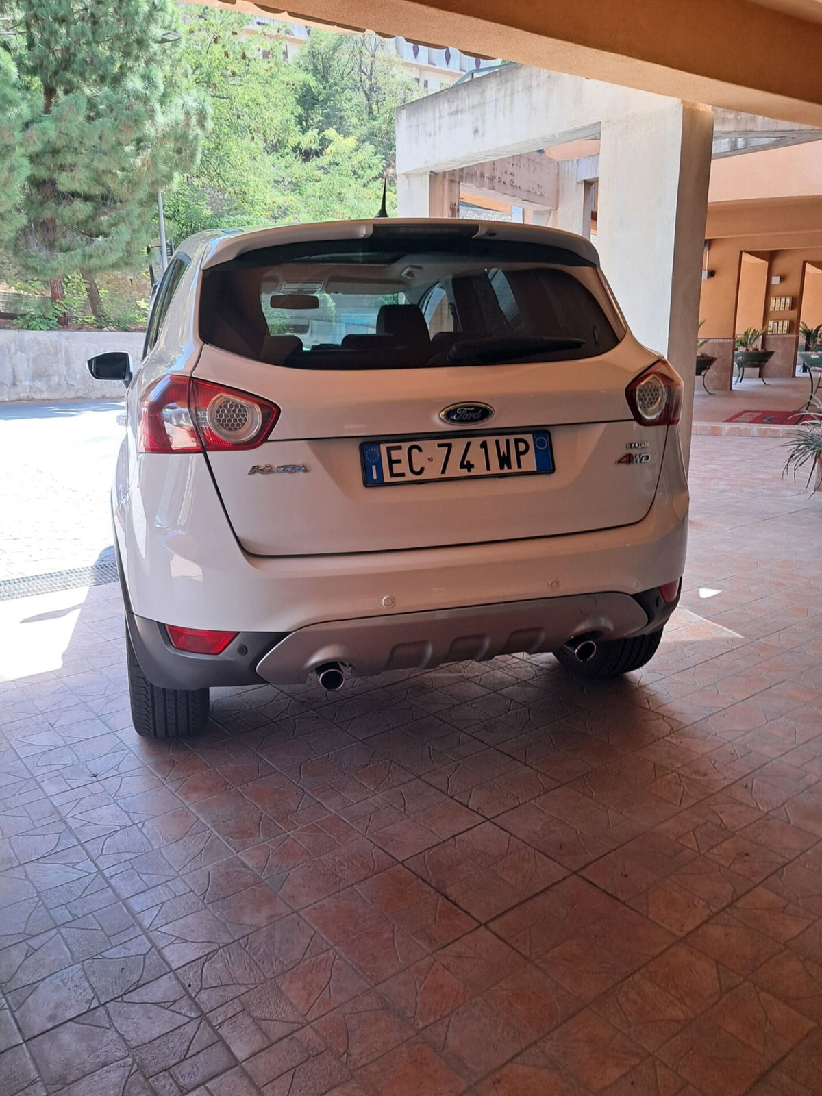 Ford Kuga 2.0 TDCi 163 CV 4WD Titanium DPF (2)