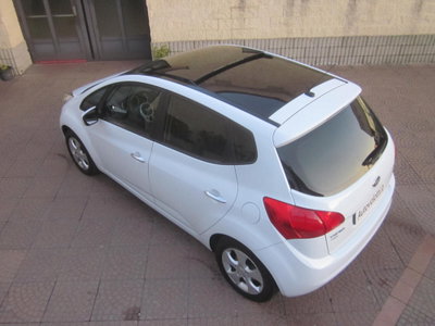 Kia Venga 1.4 CVVT Cool (10)