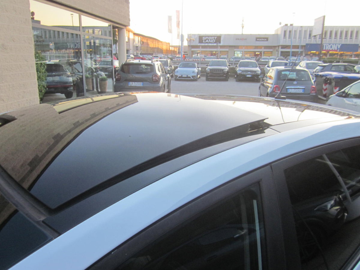 Kia Venga 1.4 CVVT Cool (16)
