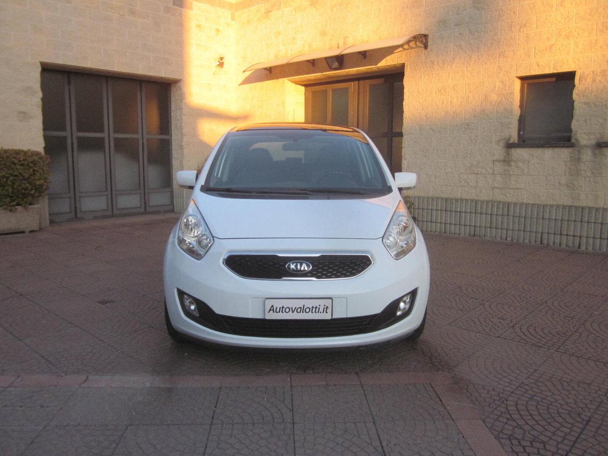 Kia Venga 1.4 CVVT Cool (2)