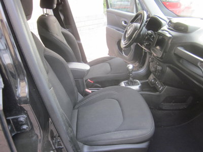 Jeep Renegade 2.0 Mjt 140CV 4WD Active Drive Limited (11)