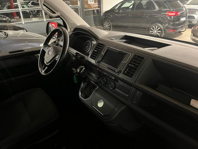 Volkswagen Multivan 2.0 TDI 150CV DSG 4Motion Life (9)
