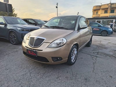 Lancia Ypsilon 1.2 Oro Bianco usata