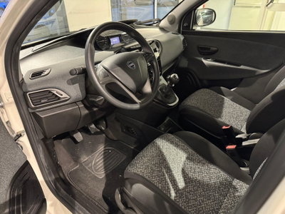 Lancia Ypsilon 1.0 FireFly 5 porte S&S Hybrid Ecochic Silver (10)