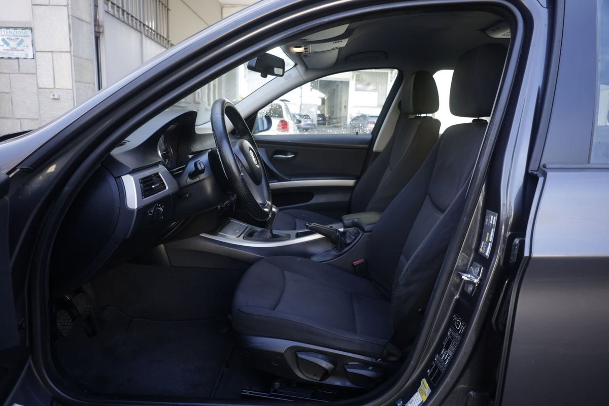 BMW Serie 3 Touring 320d cat  MSport (17)