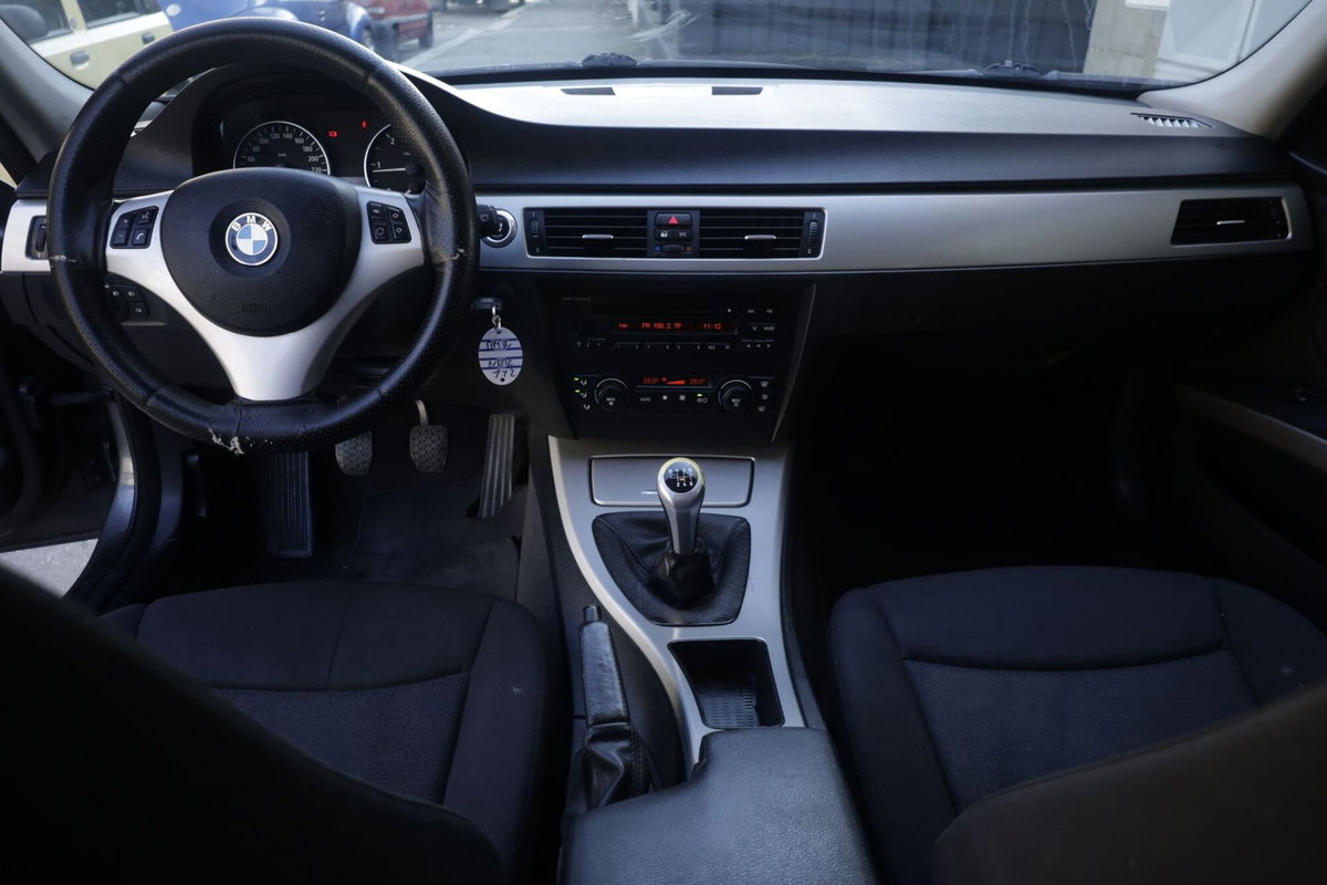 BMW Serie 3 Touring 320d cat  MSport (2)