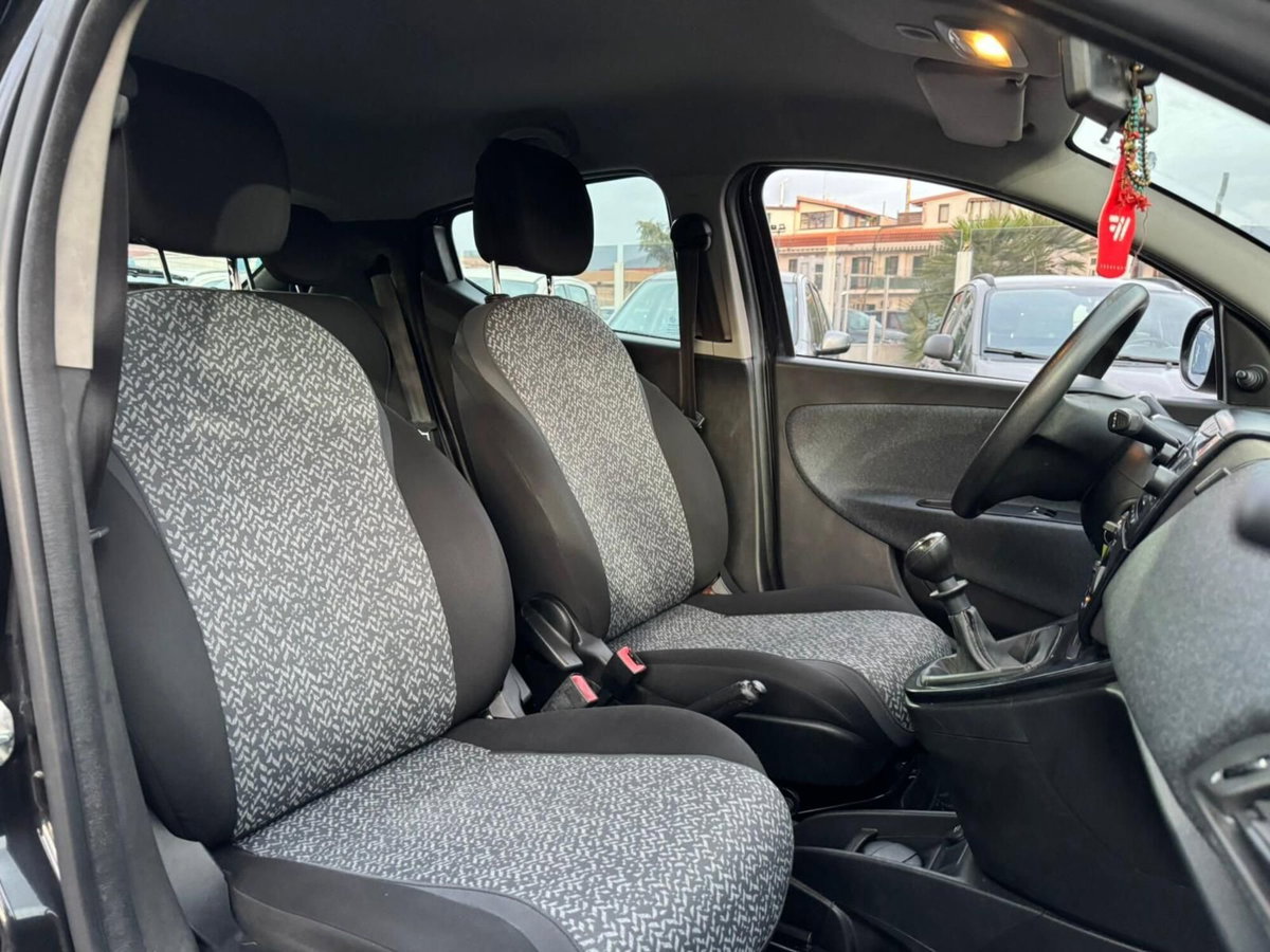 Lancia Ypsilon 1.2 69 CV 5 porte S&S Elefantino Blu (10)