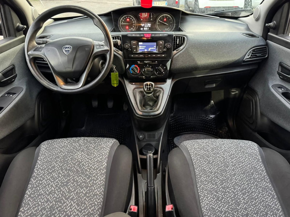 Lancia Ypsilon 1.2 69 CV 5 porte S&S Elefantino Blu (12)