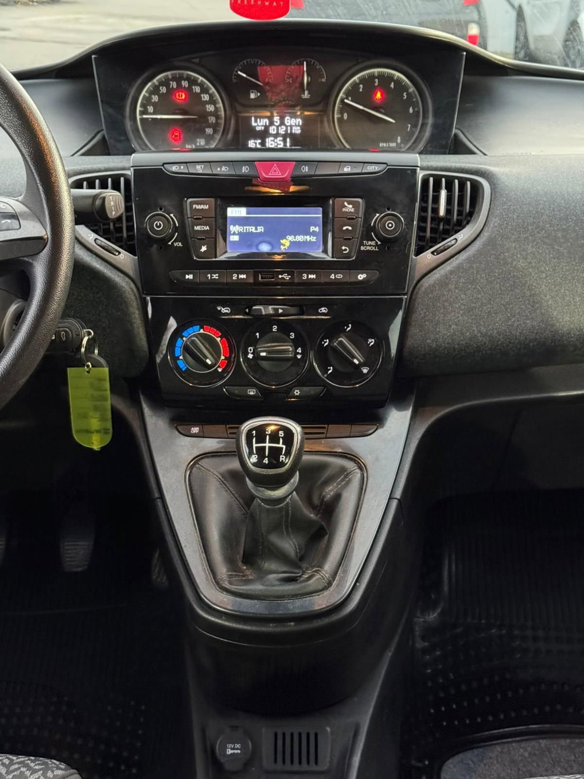 Lancia Ypsilon 1.2 69 CV 5 porte S&S Elefantino Blu (13)