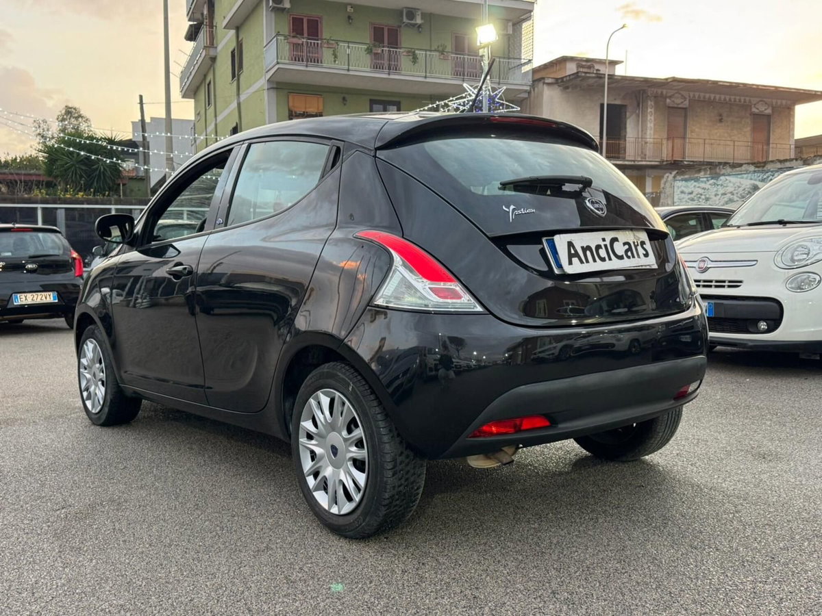 Lancia Ypsilon 1.2 69 CV 5 porte S&S Elefantino Blu (14)