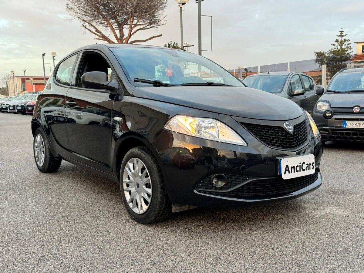 Lancia Ypsilon 1.2 69 CV 5 porte S&S Elefantino Blu (2)