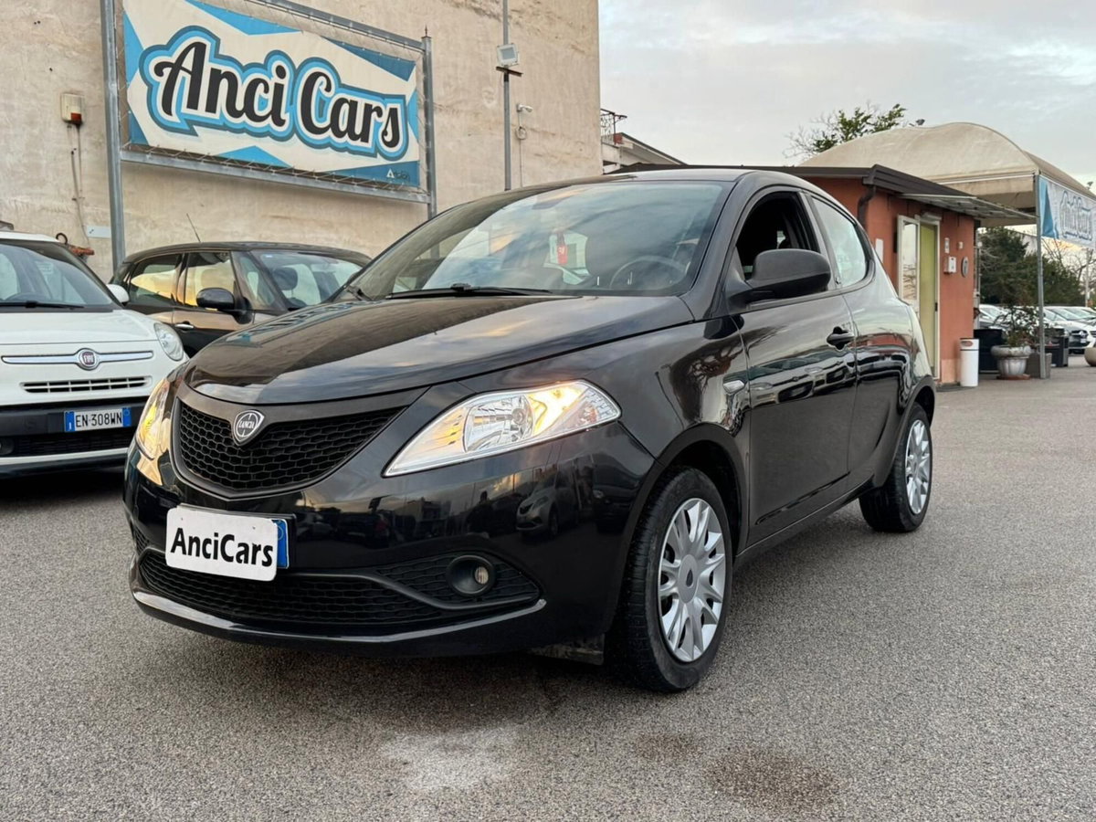 Lancia Ypsilon 1.2 69 CV 5 porte S&S Elefantino Blu (3)