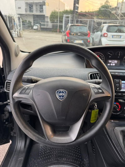 Lancia Ypsilon 1.2 69 CV 5 porte S&S Elefantino Blu (7)