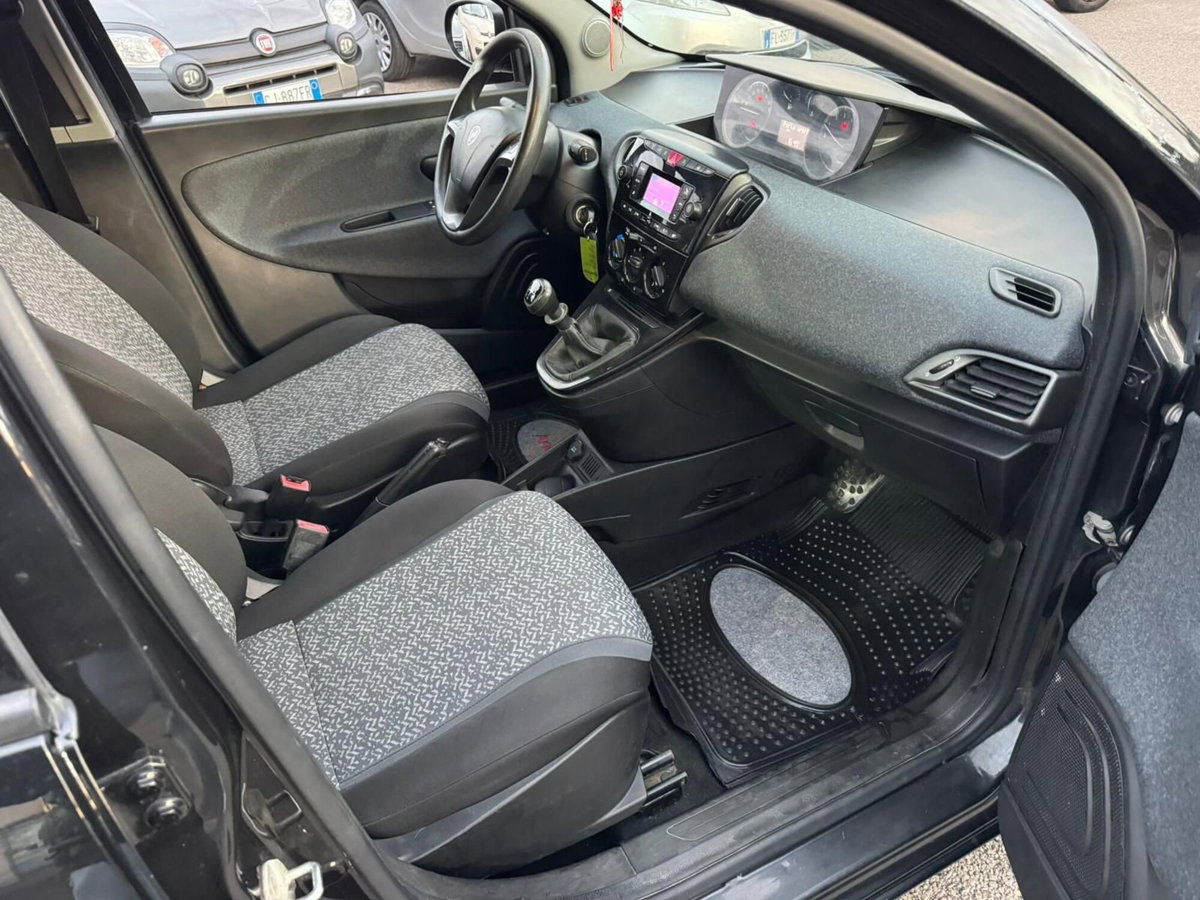 Lancia Ypsilon 1.2 69 CV 5 porte S&S Elefantino Blu (9)