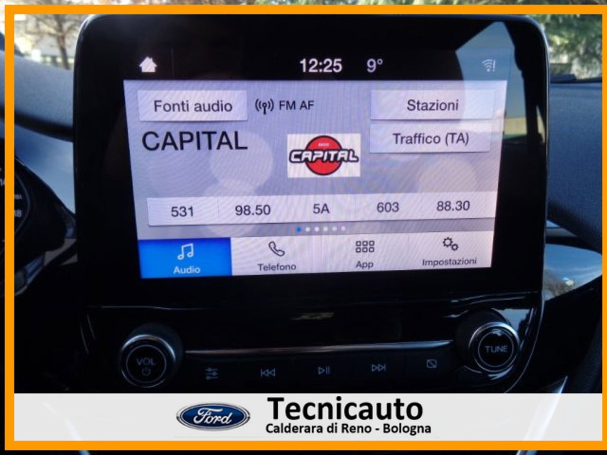Ford Fiesta 1.1 75 CV GPL 5 porte (16)