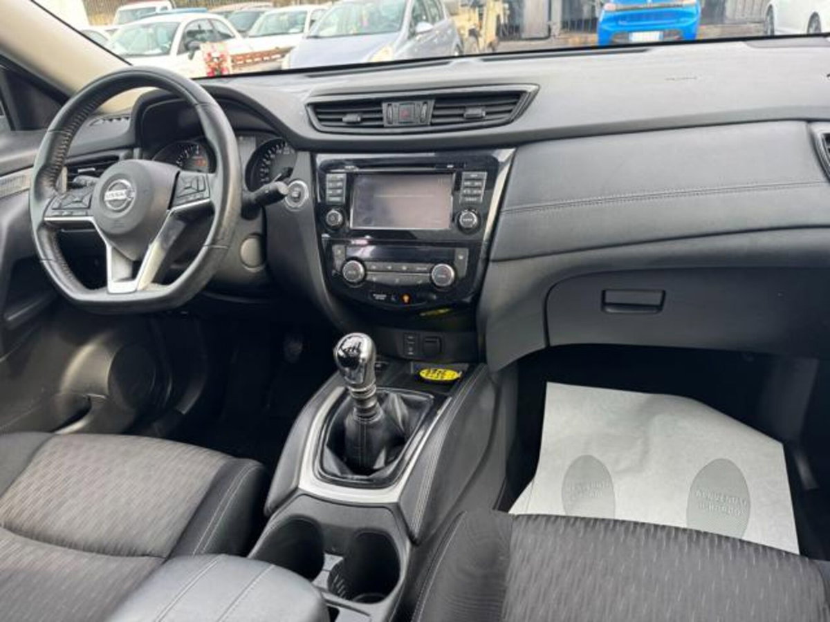 Nissan X-Trail 1.6 DIG-T 2WD Tekna (7)