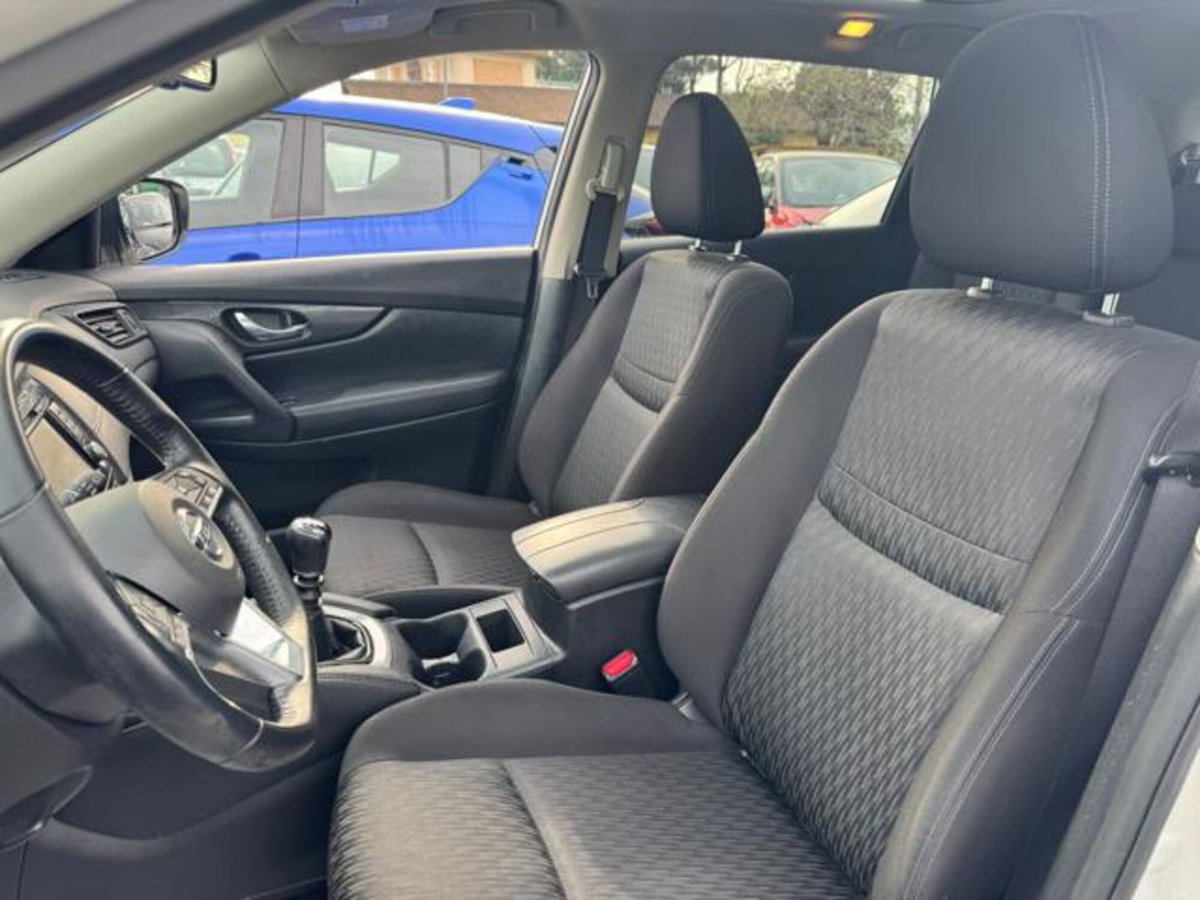 Nissan X-Trail 1.6 DIG-T 2WD Tekna (8)