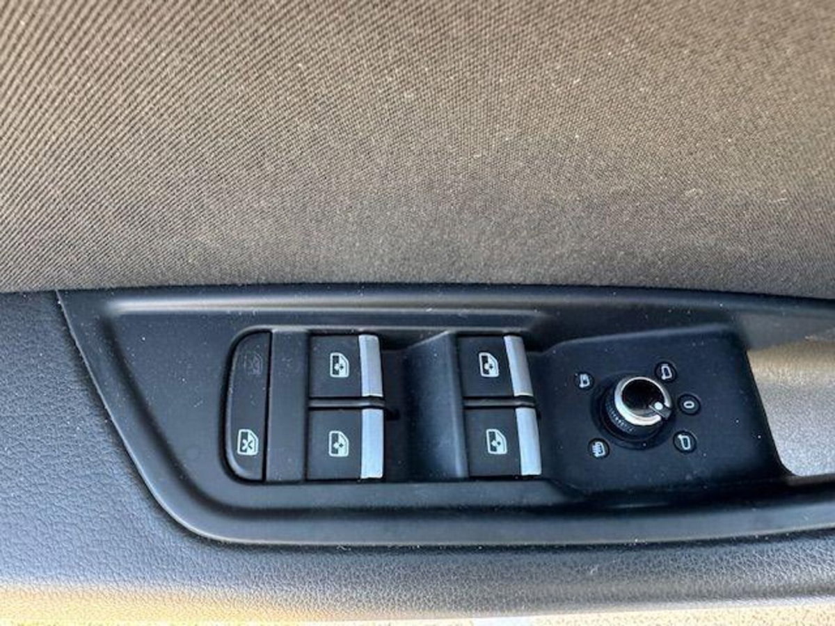 Audi A4 Avant 2.0 TDI 150 CV Business (15)