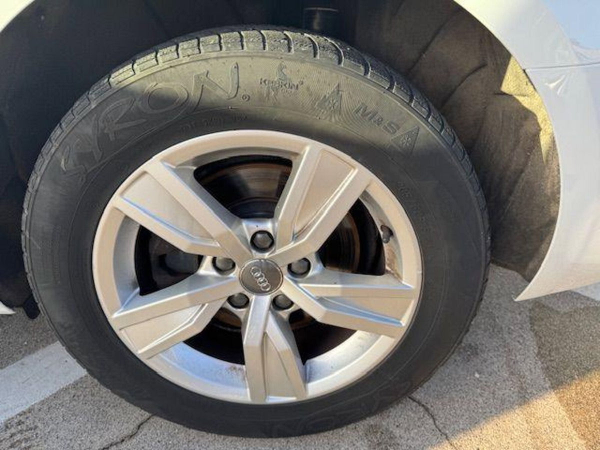 Audi A4 Avant 2.0 TDI 150 CV Business (18)