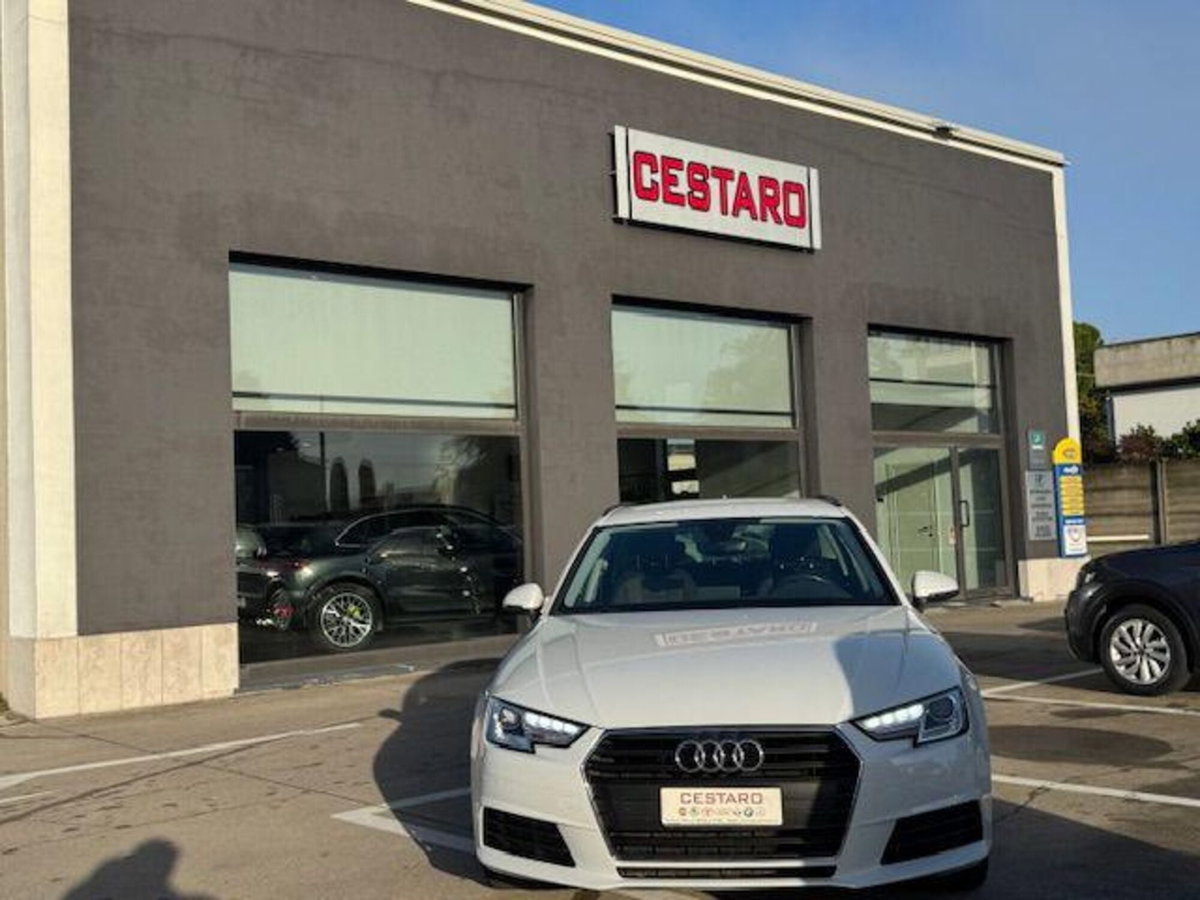 Audi A4 Avant 2.0 TDI 150 CV Business (2)