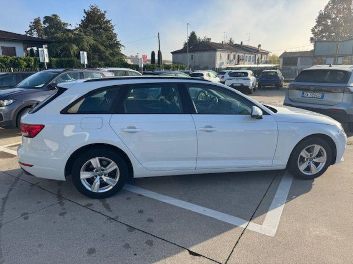 Audi A4 Avant 2.0 TDI 150 CV Business (3)