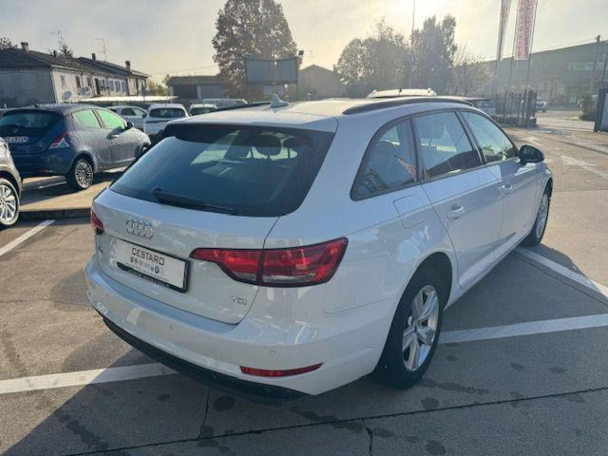Audi A4 Avant 2.0 TDI 150 CV Business (4)