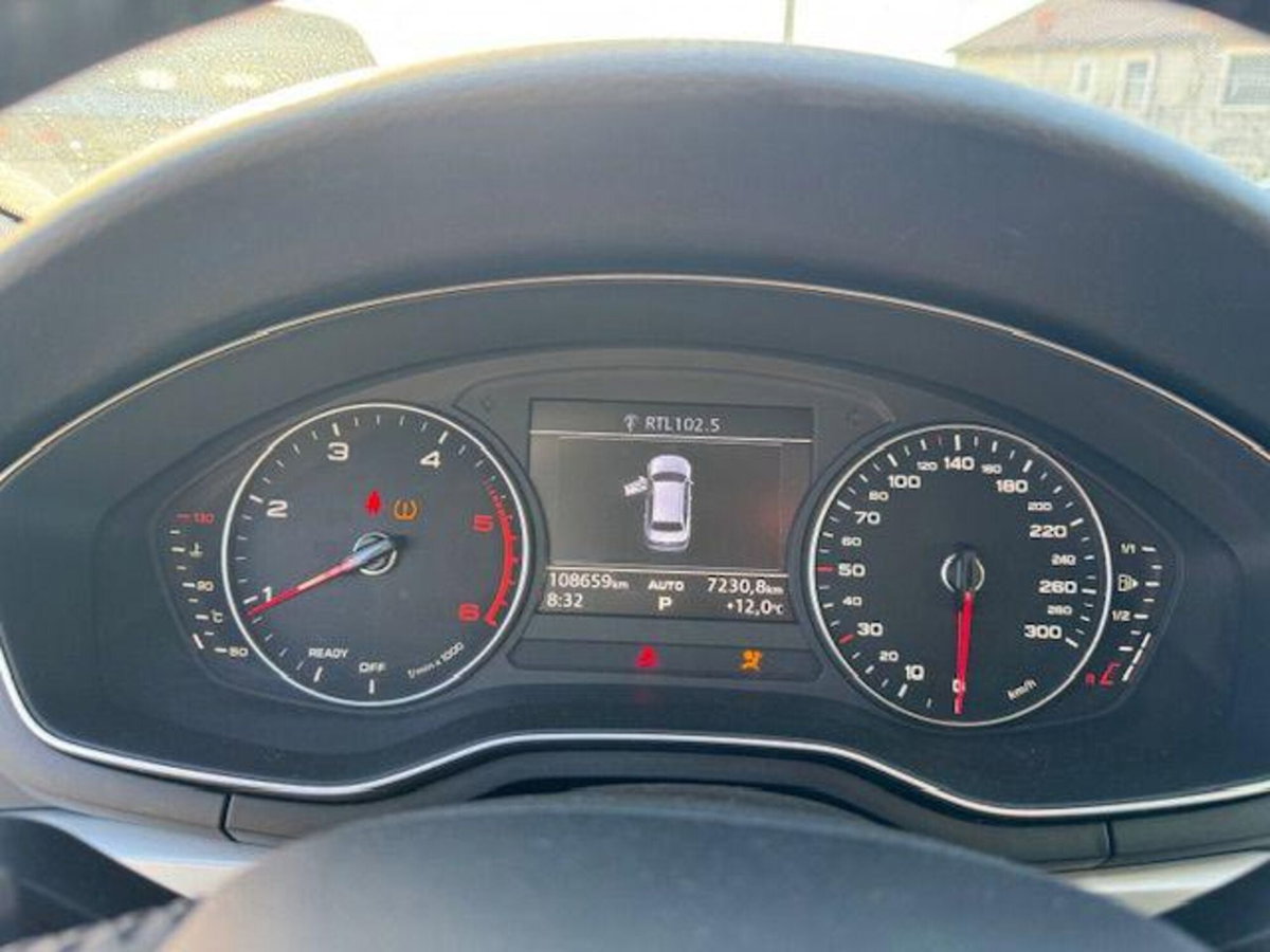 Audi A4 Avant 2.0 TDI 150 CV Business (8)