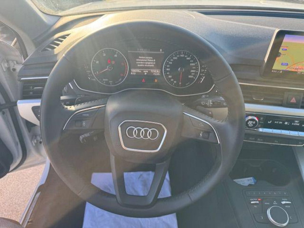 Audi A4 Avant 2.0 TDI 150 CV Business (9)