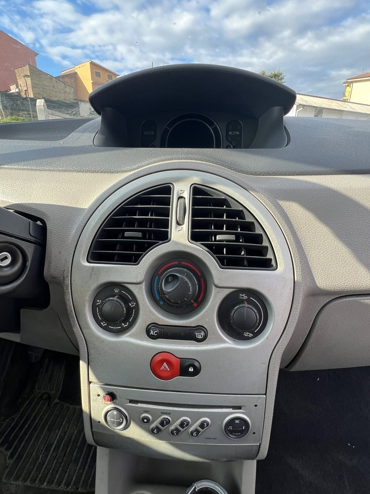 Renault Modus 1.5 dCi 82CV Luxe Privilège (12)