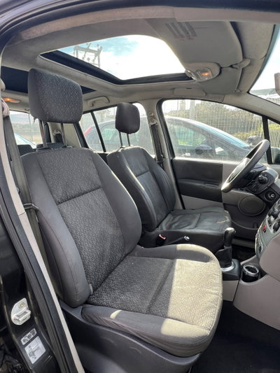 Renault Modus 1.5 dCi 82CV Luxe Privilège (8)