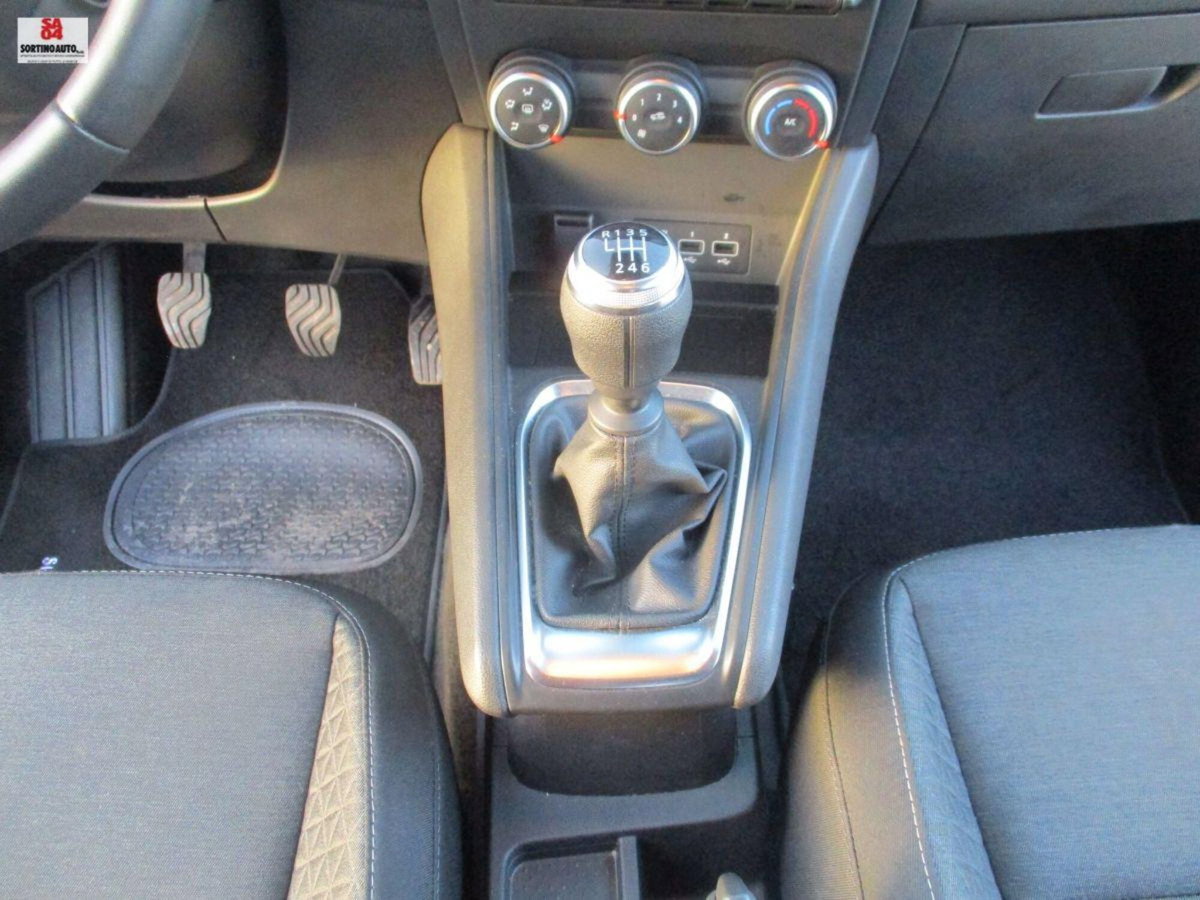 Renault Captur TCe 90 CV Techno (13)