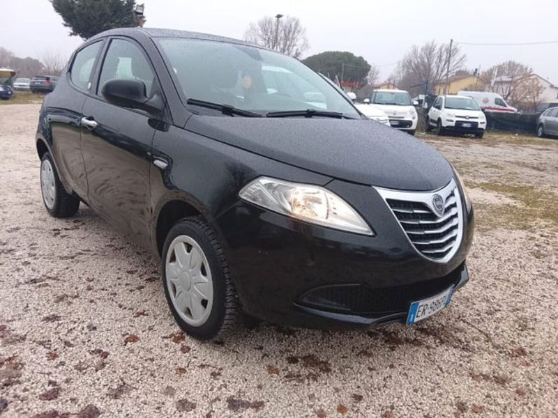 Lancia Ypsilon 0.9 TwinAir 85 CV 5 porte S&S DFN Gold