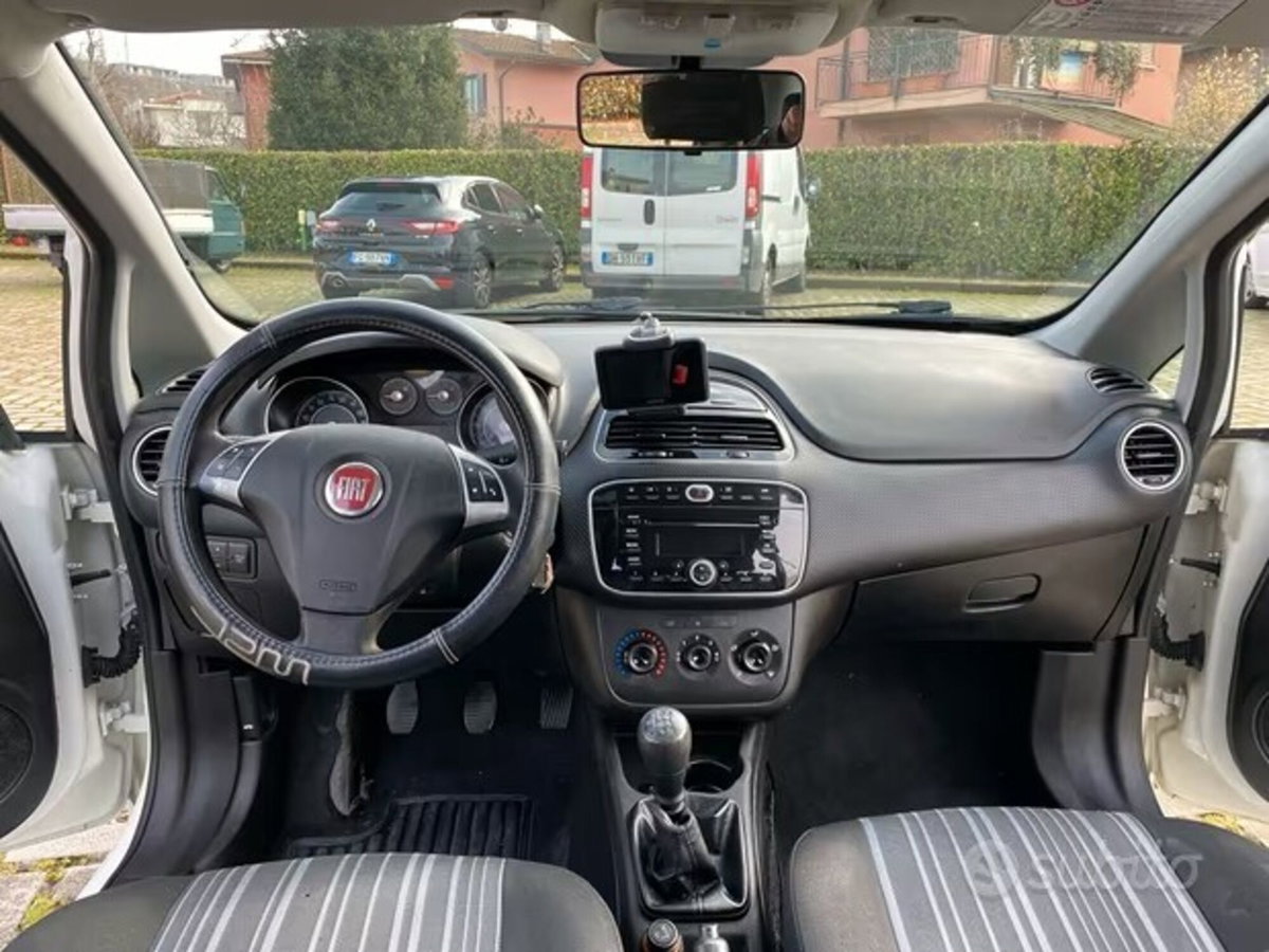 Fiat Punto Evo 1.3 Mjt 95 CV DPF 3 porte S&S Dualogic Dynamic (11)