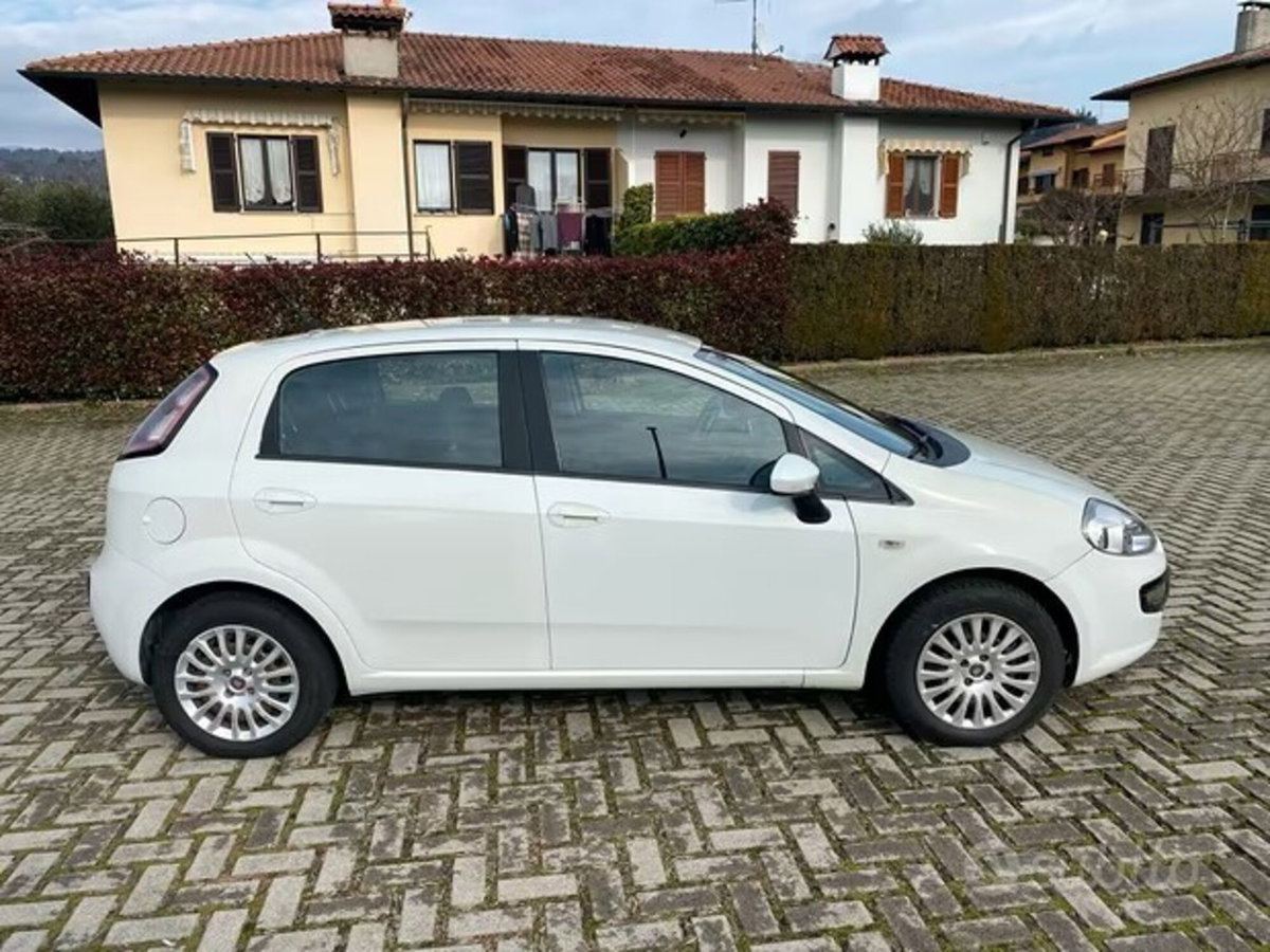 Fiat Punto Evo 1.3 Mjt 95 CV DPF 3 porte S&S Dualogic Dynamic (6)