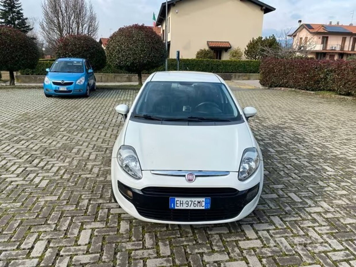 Fiat Punto Evo 1.3 Mjt 95 CV DPF 3 porte S&S Dualogic Dynamic (8)