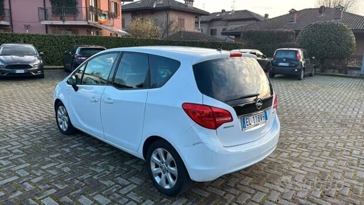 Opel Meriva 1.4 Turbo 120CV Cosmo (3)