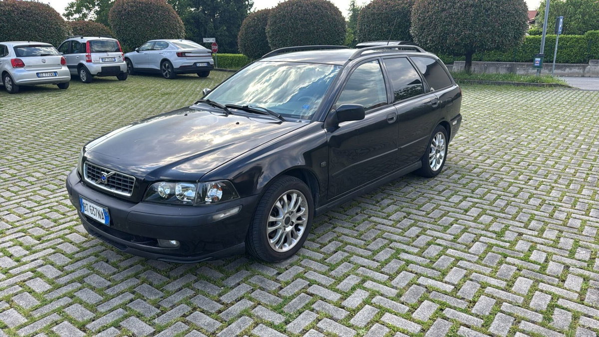 Volvo V40 1.8 16V cat