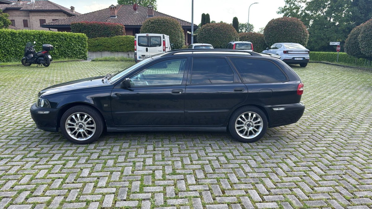 Volvo V40 1.8 16V cat (2)