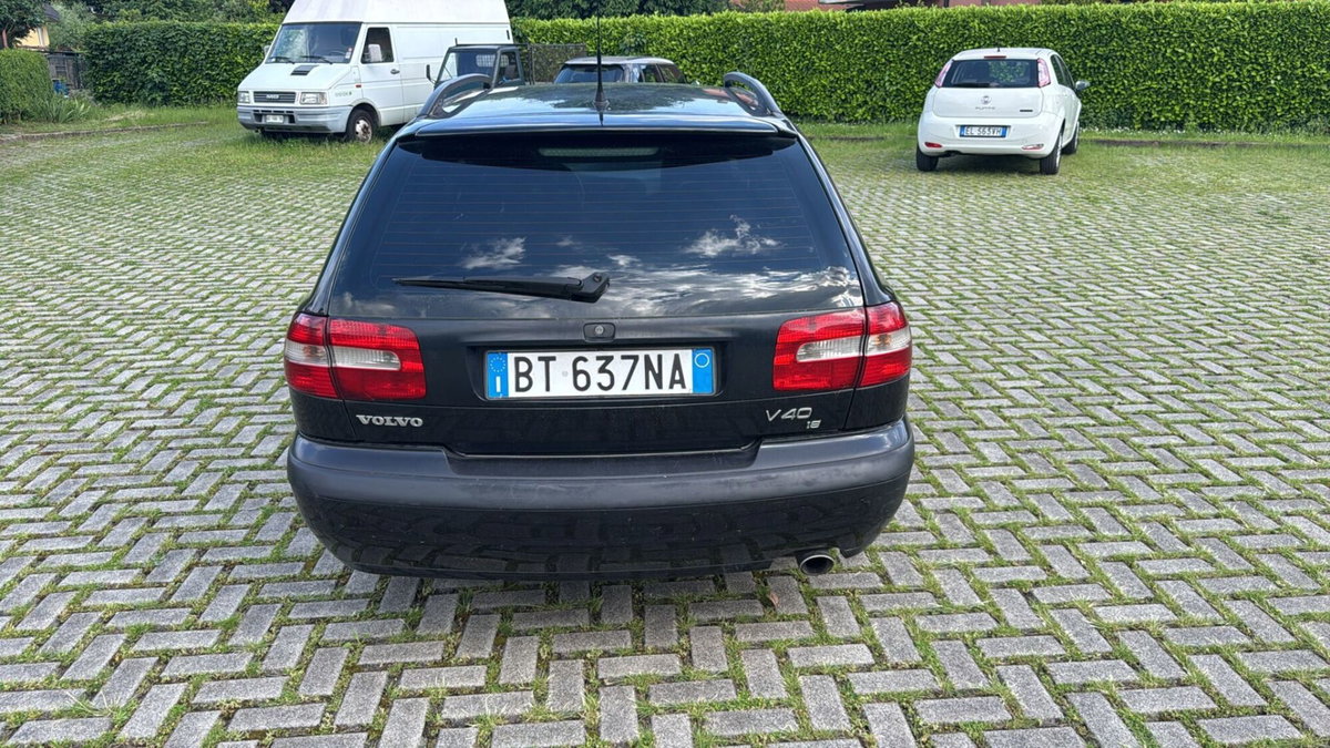 Volvo V40 1.8 16V cat (4)