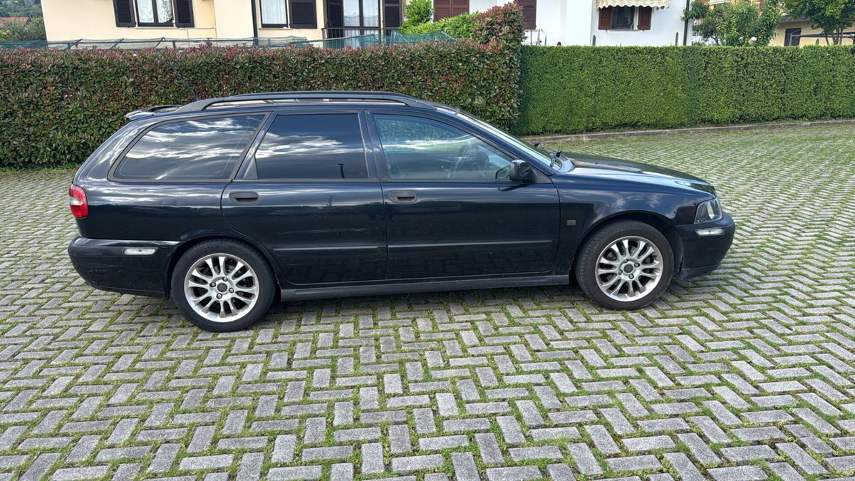 Volvo V40 1.8 16V cat (6)