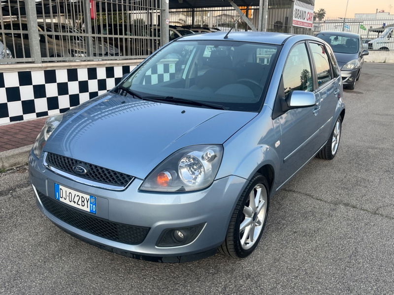 Ford Fiesta 1.2 16V 5p. Ghia