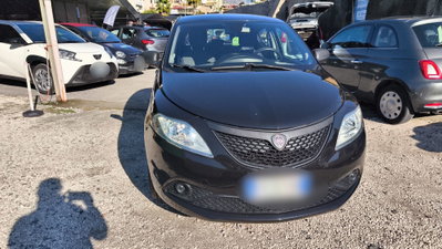 Lancia Ypsilon 1.2 69 CV 5 porte GPL Ecochic Alberta Ferretti (2)